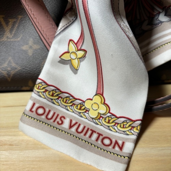 Authentic Louis Vuitton Monogram Neonoe - Rose Poudre - Picture 5 of 6